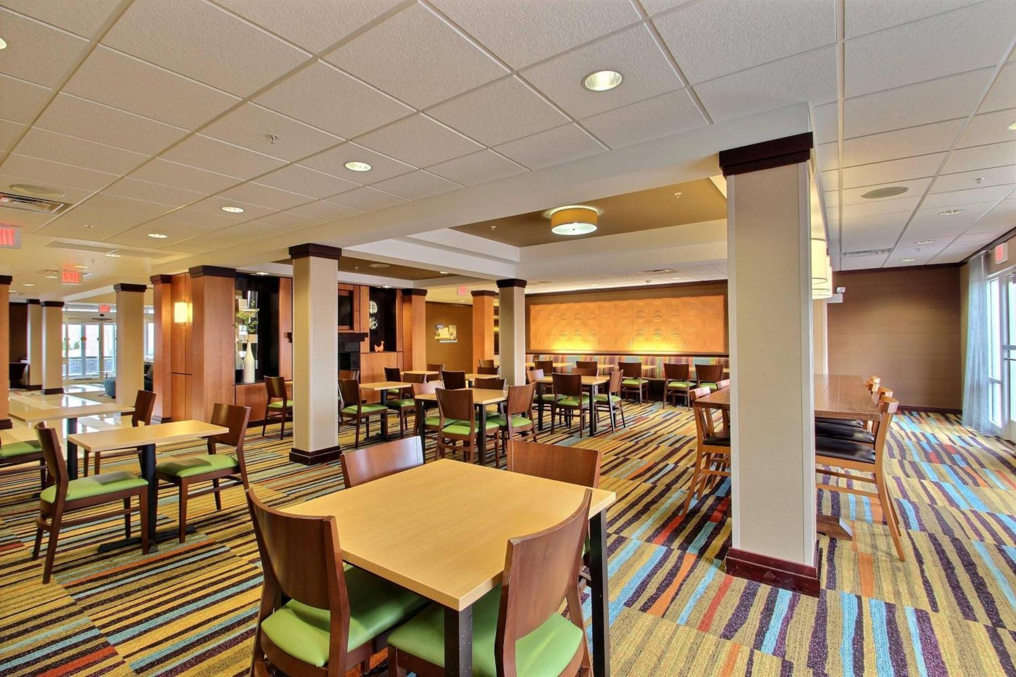 Fairfield Inn & Suites By Marriott Milwaukee Airport Oak Creek Exterior foto
